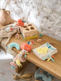 Boite Des Formes à Encastrer CROQUE LA VIE En Bois FSC® Rouge - Vertbaudet -Vertbaudet Soldes Magasin boite des formes a encastrer croque la vie en bois fsc 1