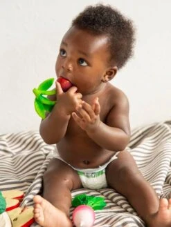 Jouet De Dentition Mery La Cerise - OLI & CAROL Rouge - Oli Et Carol -Vertbaudet Soldes Magasin jouet de dentition mery la cerise oli carol 4