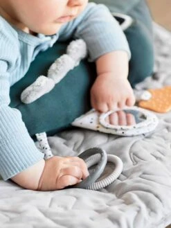 Peluche D'Activités Croco - DONE BY DEER Vert - Done By Deer 7 Peluche D'Activités Croco - DONE BY DEER Vert - Done By Deer -Vertbaudet Soldes Magasin peluche dactivites croco done by deer 2