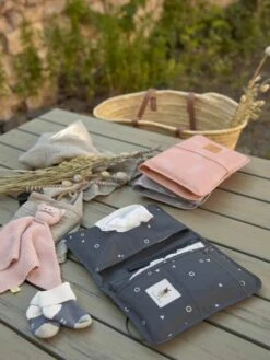 Pochette De Change LÄSSIG Rayures/rose - Lassig -Vertbaudet Soldes Magasin pochette de change lassig 4