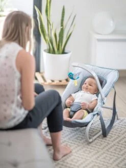 Transat BABYMOOV Graphik Avec Arche De Jeux Gris/pêche - Babymoov -Vertbaudet Soldes Magasin transat babymoov graphik avec arche de jeux 2